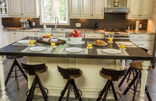 Amherst Ski Chalet | Inviting Chalet near Mt-Tremblant with Hot Tub & Spa