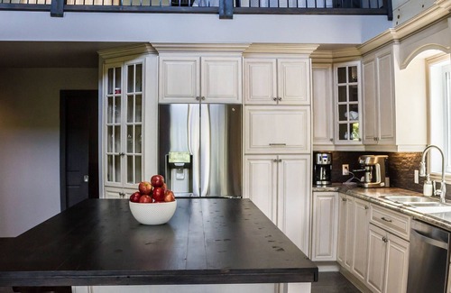 Amherst Ski Chalet | Inviting Chalet near Mt-Tremblant with Hot Tub & Spa