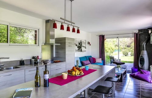 Cessenaz Ski Chalet | Eco-Friendly Chalet by Lake Annecy with Nordic Spa Access