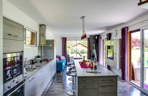 Cessenaz Ski Chalet | Eco-Friendly Chalet by Lake Annecy with Nordic Spa Access