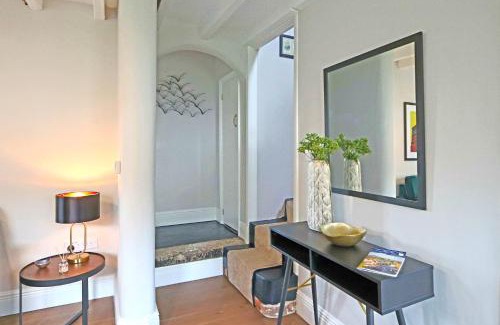 Milford House | Charming Character Cottage - Guest Rated 9.3/10