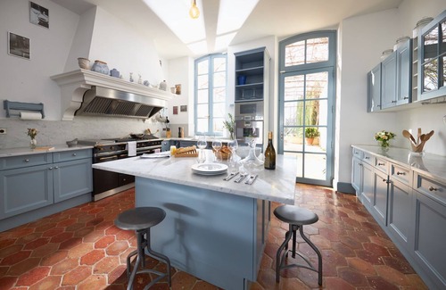 Sorgues Villa | Elegant Chateau Rental with Private Pool in Provence
