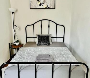 Wahring Apartment | City Centre Apartment: Rated 9.3/10 & Pet-Friendly Stay