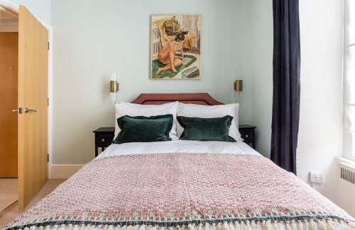 Exeter Apartment | City Centre Flat with Free Parking & Child-Friendly Amenities
