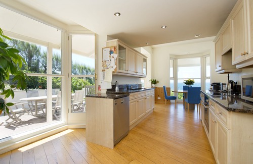 Gunwalloe House | Coastal Cornish House with Breathtaking Ocean Views