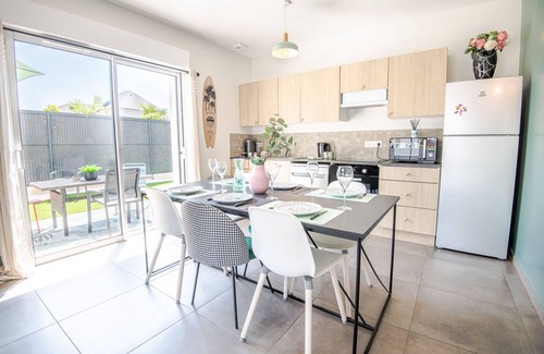 La Ville-aux-Dames House | Inviting Cottage with Pool & Spa near Tours for Your Getaway