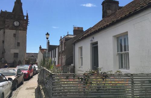 Pittenweem House | Seaside Cottage Retreat in Pittenweem - 4 Star Gem