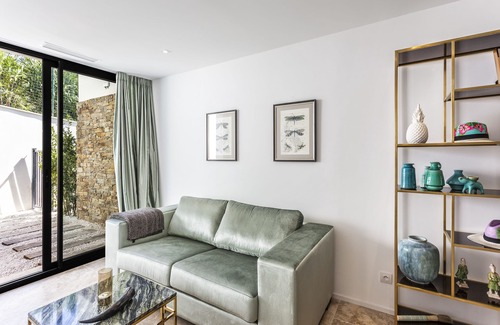 La Croix-Valmer Apartment | Top-Rated Colibri Vert Apartment with Oceanfront Views