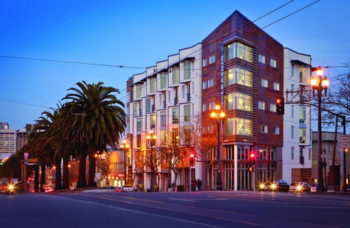 Castro District Condo | Premier Condo with Pool & Ocean View in San Francisco