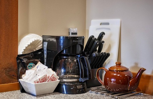 Ucluelet Apartment | Oceanfront Condo with Amazing Views and Guest Rating of 9.8