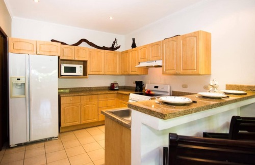 Playa Flamingo Condo | Captivating Ocean Views & Poolside Comfort in Flamingo