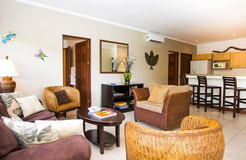 Playa Flamingo Condo | Captivating Ocean Views & Poolside Comfort in Flamingo