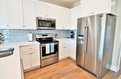 Port St. Joe Apartment | Prime Condo Steps from Town Center and Bay with Ocean Views