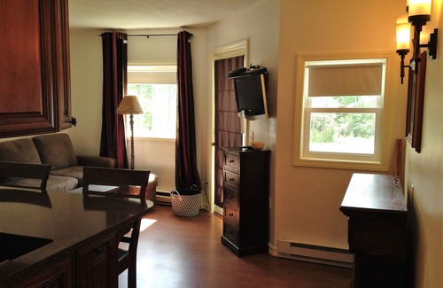 Warren Condo | Cozy Condo Near Ski Lift with Spa & Family Amenities
