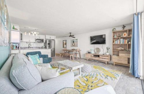 Punaluu House | Coastal Condo with Pool and Ocean Views Await You
