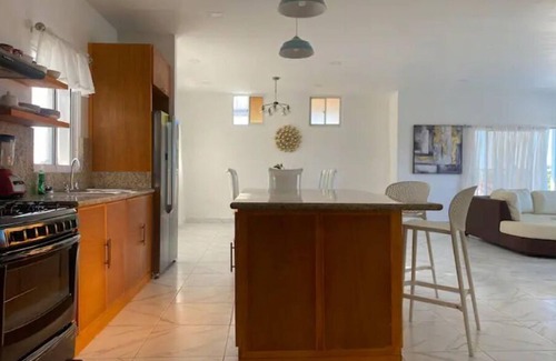 La Esplanada House | Guest Rated 10/10 Condo with Large Balcony Awaits You