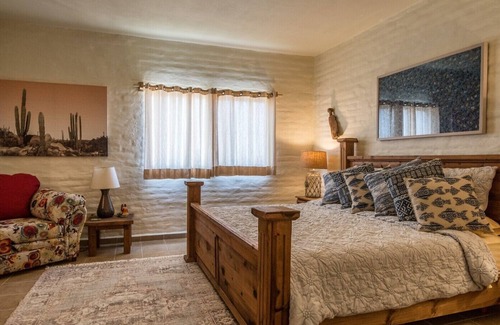 San Carlos Condo | Cozy Condo Steps from the Beach with Pool & Family Amenities
