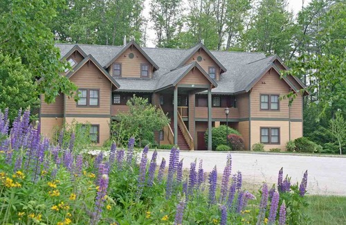 Proctorsville Condo | Guest Rated 10/10: Castle Hill Resort Condo near Okemo