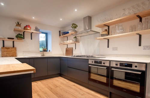 Ashprington House | Inviting Converted Barn Retreat for Families and Friends
