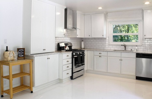 Healdsburg House | Charming Cottage with Vineyard Views, Just Minutes from Downtown