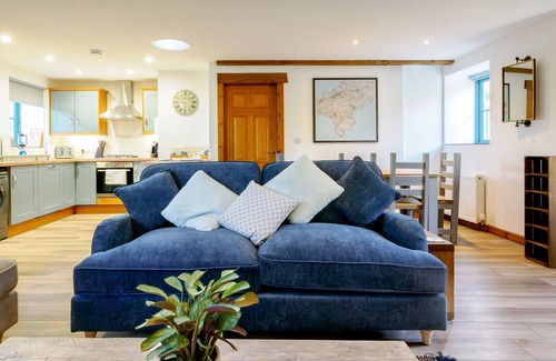 Falmouth Cottage | Tranquil Cornish Cottage with Pool & Hot Tub Near Falmouth