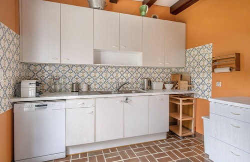 Mesquer Ski Chalet | Inviting House for 14 with Pet Friendly Amenities