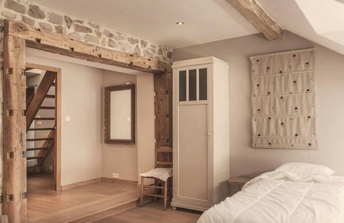 Haut-Bois Cottage | Inviting Cottage Retreat with Pool and Spa Amenities