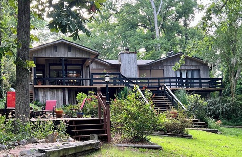 Boyce House | Tranquil Cotile Lake Retreat: Fishing, Kayaking & More