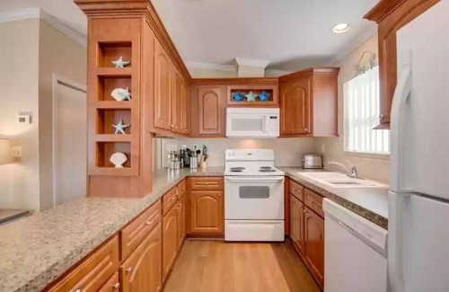 Cudjoe Key Cottage | Inviting Cottage with Pool & Oceanfront Views Await You