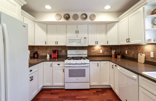 Harbert House | Cozy Cottage Steps from the Beach with Hot Tub & Spa
