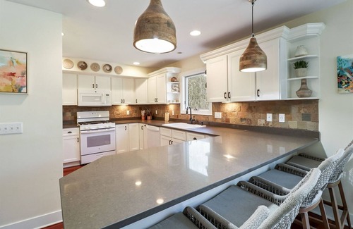Harbert House | Cozy Cottage Steps from the Beach with Hot Tub & Spa