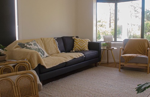 Stieglitz House | Beautiful Cottage on an acre