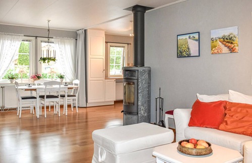 Simrishamn House | Beautiful cottage on child-friendly property in the cozy area Simrislund.