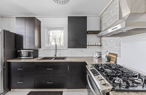 Algoma District Cottage | Lakefront Cottage Retreat with Sauna and Office Space