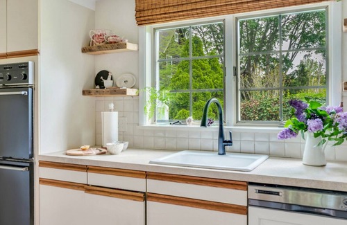 Water Mill House | Inviting Cottage with Ocean View and Pet-Friendly Amenities