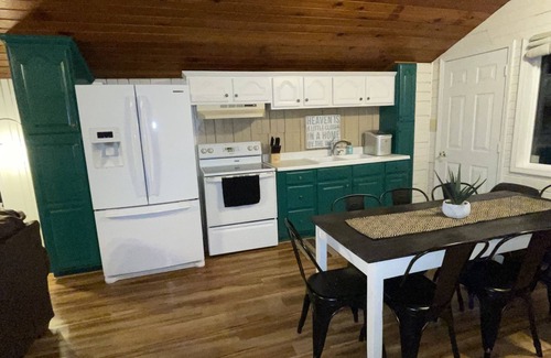 Benton Cottage | Idyllic Waterfront Cottage with Dock at Big Bear Bay