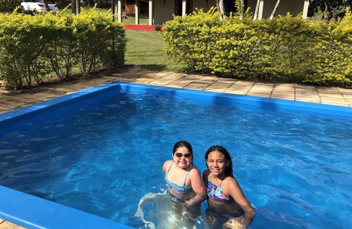 Extrema House | Scenic Cottage with Pool and Lake View - Rated 9.6/10