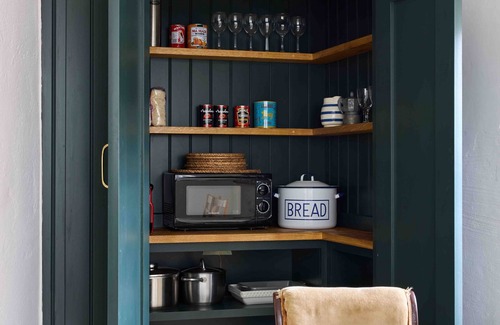 Helford Cottage | Idyllic Cottage with Oceanfront Access and Pool