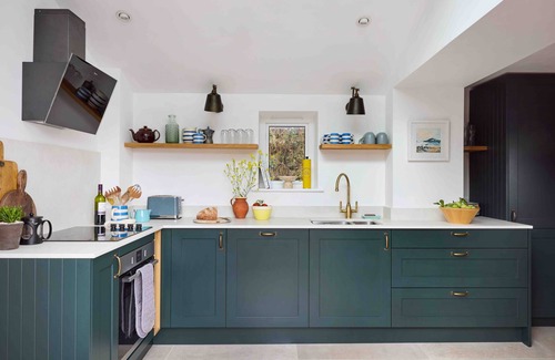Helford Cottage | Idyllic Cottage with Oceanfront Access and Pool