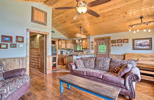 Caddo County Cabin | Idyllic Country Cabin on Crooked Creek Farm - Rated 10/10
