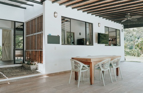 San Jeronimo Villa | Tranquil Country House with Pool, 30 Minutes from Medellin