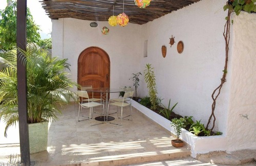 Papare Cottage | Cozy Country House with Ocean View, Hot Tub & BBQ