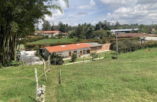 Rionegro House | Enchanting Country House Near Jose Maria Cordoba Airport