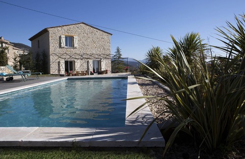 Seillans House | Enchanting Country House with Panoramic Views & Pool