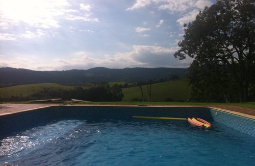 Extrema House | Idyllic Country House with Pool & Scenic Views Near São Paulo