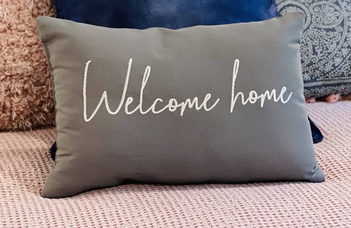 Caton Cottage | Enchanting Couple's Retreat with Breathtaking Views