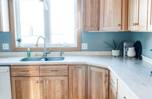 Stevens County House | Beautiful cozy country home located on 12 acres in a great farming community.