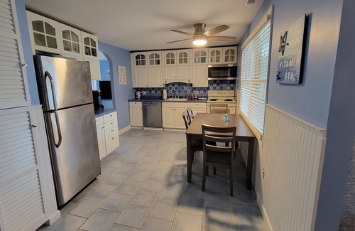 North Cape May House | Charming Home in North Cape May - Rated 10/10 & Family-Friendly