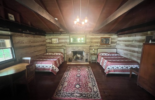 Henry Cabin | Historic 1700s Log Cabin with Spa and Mountain Views