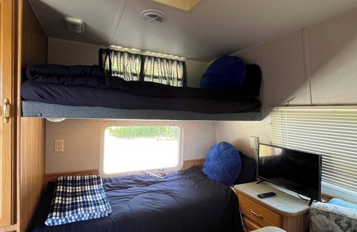 Bakersfield House | Cozy Renovated RV on 100 Private Acres - Family & Pet Friendly